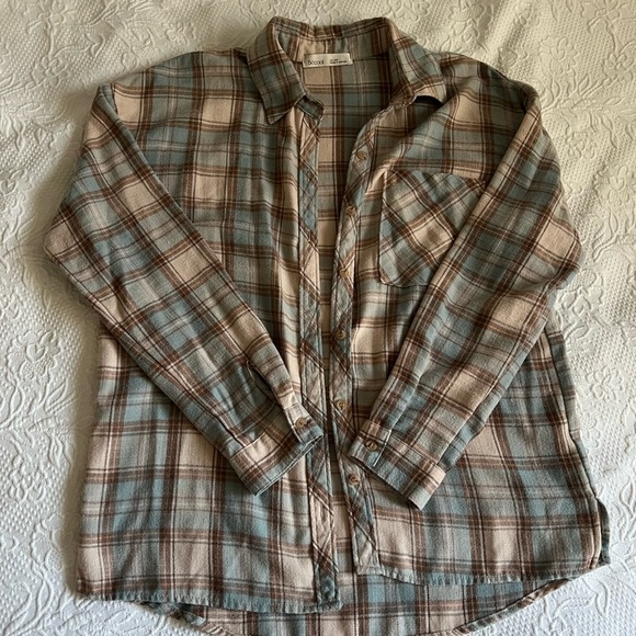 Women’s plaid flannel - Picture 1 of 6